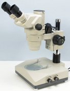 BMZ Trinoc Stereomicroscope + ST3 Illuminated Base